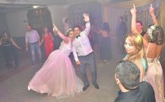 Foto de la galería: Darío Martínez y Tamara Pintos dieron el "sí" en Posadas: las mejores fotos del casamiento