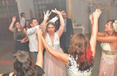 Foto de la galería: Darío Martínez y Tamara Pintos dieron el "sí" en Posadas: las mejores fotos del casamiento