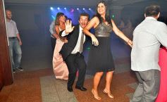 Foto de la galería: Darío Martínez y Tamara Pintos dieron el "sí" en Posadas: las mejores fotos del casamiento