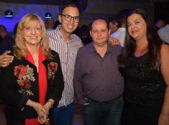 Foto de la galería: El Departamento Informativo de Canal 12, a pleno, despidió el 2018 en el Salón Alvear