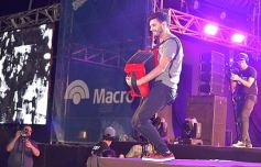 Foto de la galería: A pedido del público: el cierre del Festival del Litoral, inolvidable
