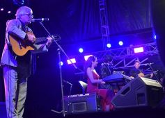 Foto de la galería: A pedido del público: el cierre del Festival del Litoral, inolvidable