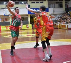 Foto de la galería: Básquet solidario en el Tokio