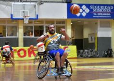 Foto de la galería: Exitoso torneo de básquetbol adaptado en Posadas