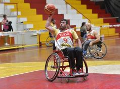 Foto de la galería: Exitoso torneo de básquetbol adaptado en Posadas