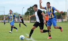 Sixto Fotografías. Deportes. Argentino C - El Decano debutó con un triunfo sobre Mitre en el Federal C