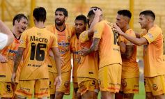 Sixto Fotografías. Deportes. Torneo Federal A - Postales del día en que los pibes salvaron a Crucero