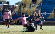 Sixto Fotografías. Deportes. Liga Posadeña A - Empate entre Mitre y Sporting