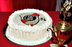 Sixto Fotografías. Deportes. Homenajes - Los 86 años del querido Guaraní Antonio Franco