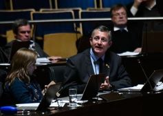 Sixto Fotografías. Sociedad. Cámara de Diputados - Legislatura: aprueban norma para mejorar la actividad de los oleros en Misiones