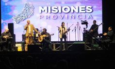 Sixto Fotografías. Sociedad. IPLYC SE - “Baile de mi tierra” convirtió a la plaza en una gran peña