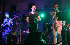 Foto de la galería: Ejemplo de solidaridad: músicos misioneros dieron un recital en beneficio del Pediátrico