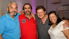 Foto de la galería: Año Nuevo: distintas familias se reunieron para recibir al 2019 en Armando Lío