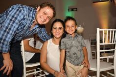 Foto de la galería: Año Nuevo: distintas familias se reunieron para recibir al 2019 en Armando Lío