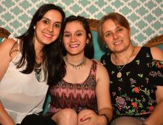 Foto de la galería: Año Nuevo: distintas familias se reunieron para recibir al 2019 en Armando Lío