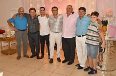 Foto de la galería: Año Nuevo: distintas familias se reunieron para recibir al 2019 en Armando Lío