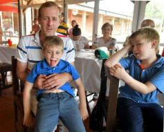 Foto de la galería: El semillero de golf de Tacurú cerró el año con un asado