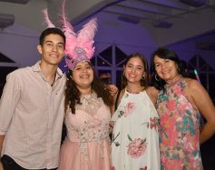Foto de la galería: Dana festejó los 15 rodeada de la buena onda de sus seres queridos