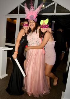 Foto de la galería: Dana festejó los 15 rodeada de la buena onda de sus seres queridos