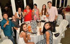 Foto de la galería: Dana festejó los 15 rodeada de la buena onda de sus seres queridos