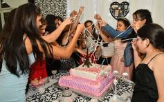 Foto de la galería: Dana festejó los 15 rodeada de la buena onda de sus seres queridos