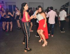 Foto de la galería: Dana festejó los 15 rodeada de la buena onda de sus seres queridos