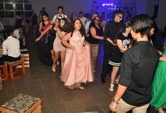 Foto de la galería: Dana festejó los 15 rodeada de la buena onda de sus seres queridos