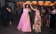 Foto de la galería: Dana festejó los 15 rodeada de la buena onda de sus seres queridos