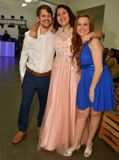 Foto de la galería: Dana festejó los 15 rodeada de la buena onda de sus seres queridos