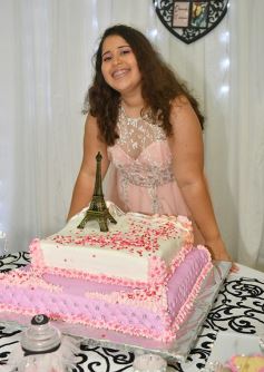 Foto de la galería: Dana festejó los 15 rodeada de la buena onda de sus seres queridos