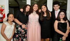 Foto de la galería: Dana festejó los 15 rodeada de la buena onda de sus seres queridos