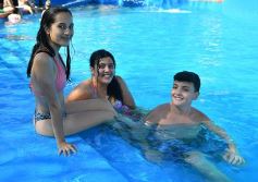 Foto de la galería: Domingo en la pileta del Club IPLyC