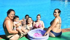 Foto de la galería: Domingo en la pileta del Club IPLyC