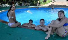Foto de la galería: Domingo en la pileta del Club IPLyC
