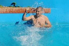 Foto de la galería: Domingo en la pileta del Club IPLyC