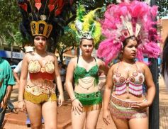 Foto de la galería: Calentando motores: lanzaron los Carnavales Misioneros en la plaza 9 de Julio
