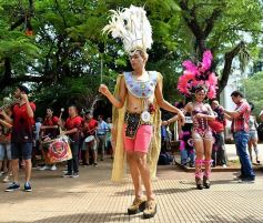 Foto de la galería: Calentando motores: lanzaron los Carnavales Misioneros en la plaza 9 de Julio