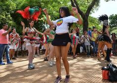 Foto de la galería: Calentando motores: lanzaron los Carnavales Misioneros en la plaza 9 de Julio
