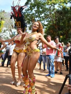 Foto de la galería: Calentando motores: lanzaron los Carnavales Misioneros en la plaza 9 de Julio