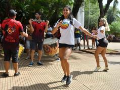 Foto de la galería: Calentando motores: lanzaron los Carnavales Misioneros en la plaza 9 de Julio