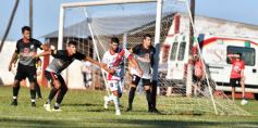 Foto de la galería: Con golazo de Bruno, Sporting derrotó a Guaraní