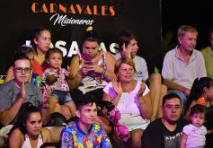 Foto de la galería: Carnavales posadeños: más de 40 mil personas disfrutaron en el cuarto tramo de la Costanera