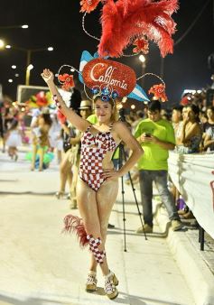 Foto de la galería: Carnavales posadeños: más de 40 mil personas disfrutaron en el cuarto tramo de la Costanera