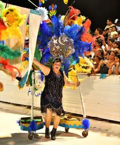 Foto de la galería: Carnavales posadeños: más de 40 mil personas disfrutaron en el cuarto tramo de la Costanera