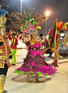 Foto de la galería: Carnavales posadeños: más de 40 mil personas disfrutaron en el cuarto tramo de la Costanera