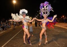 Foto de la galería: Carnavales posadeños: más de 40 mil personas disfrutaron en el cuarto tramo de la Costanera