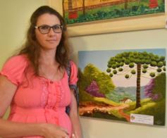 Foto de la galería: Con eje en el protagonismo de la mujer, artistas misioneras exponen obras en la Legislatura