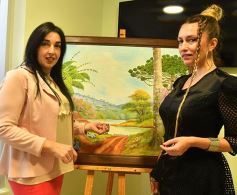 Foto de la galería: Con eje en el protagonismo de la mujer, artistas misioneras exponen obras en la Legislatura