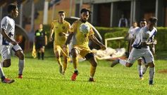 Foto de la galería: Dolorosa caída de Crucero ante Juventud Antoniana