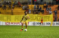 Foto de la galería: Dolorosa caída de Crucero ante Juventud Antoniana